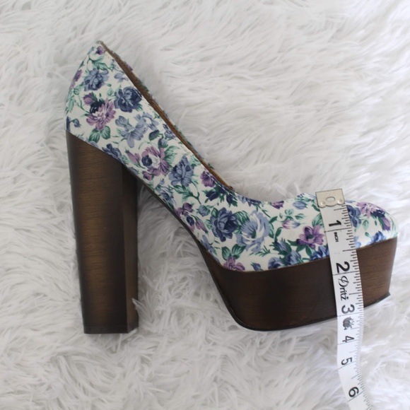 Yoki Floral Print Platform Heels Size 8 - Picture 6 of 8